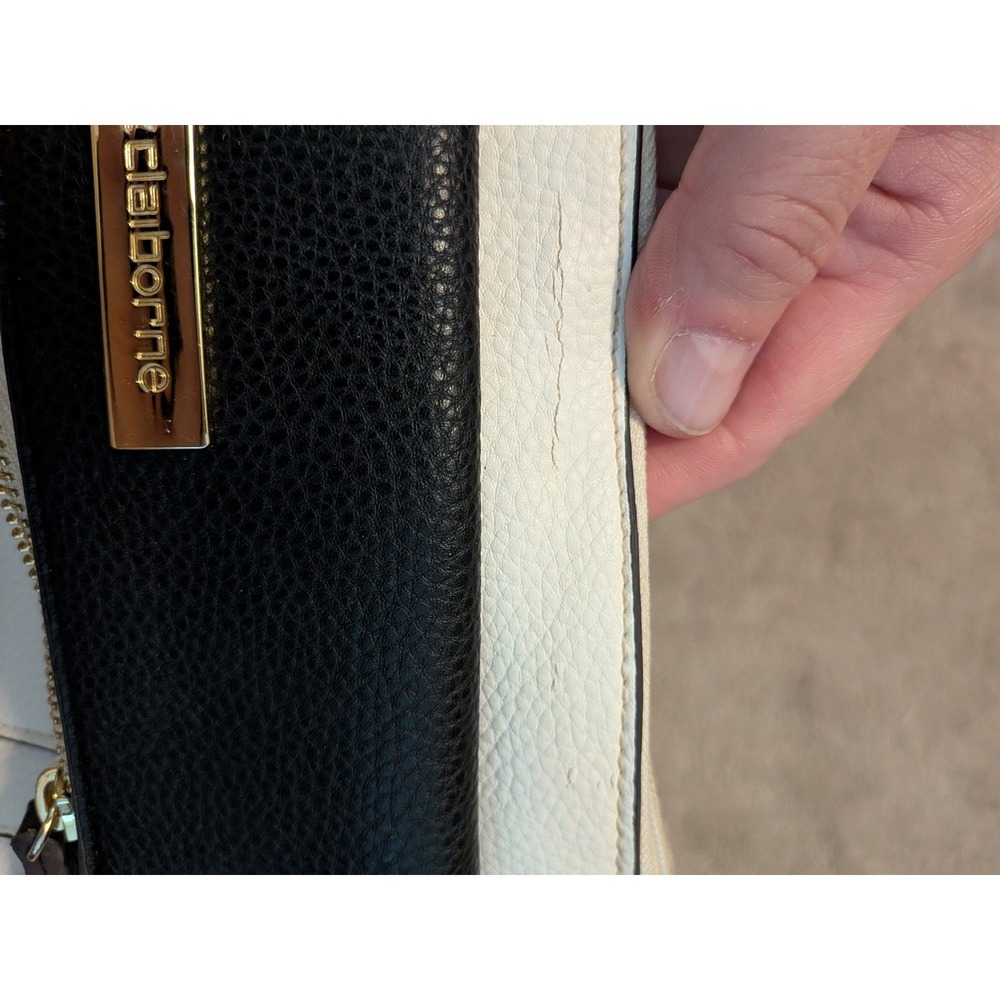 Liz Claiborne Crossbody Bag Black White Pebbled Faux Leather Gold Tone Hardware